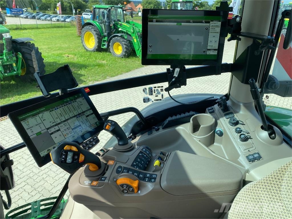 John Deere 6R 215 Traktori