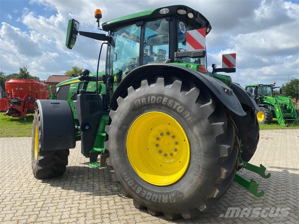 John Deere 6R 215 Traktori