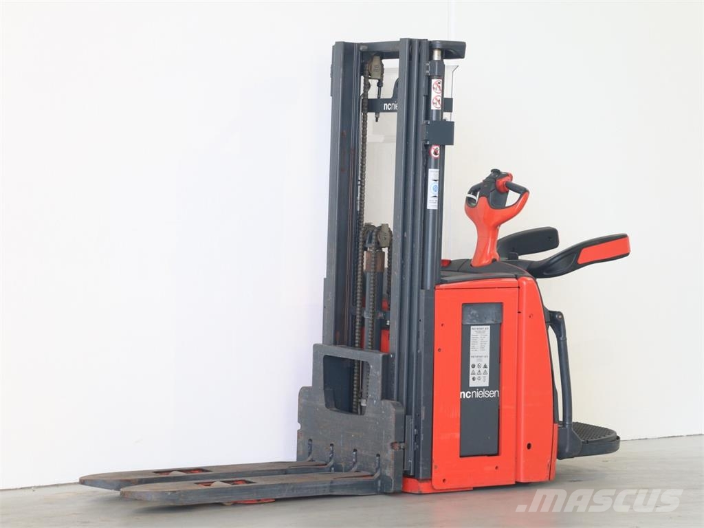 Linde L20AP/1173-01 Pedestrian stacker
