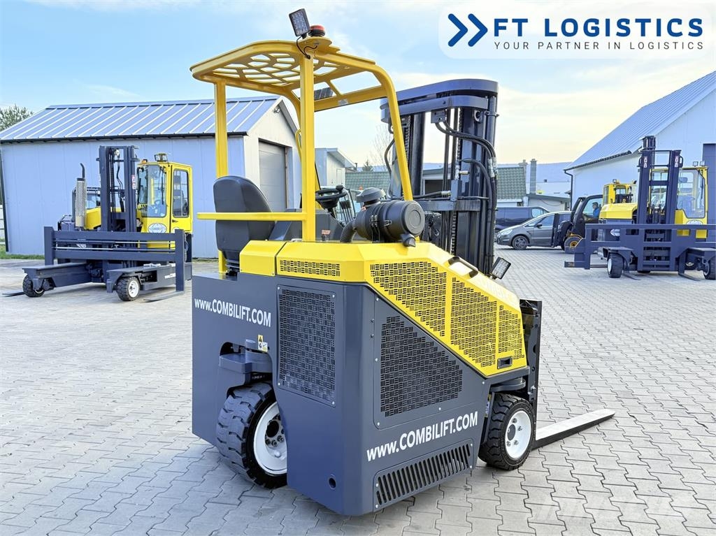 Combilift CB3000 | GAS | TRIPLEX 4900 | FREE-LIFT | FORK-POS Vierwegestapler