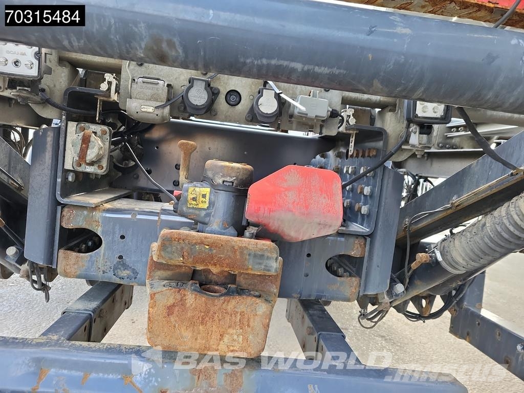 Scania P500 P 6X2 2500kg Ladebordwand Lift+steering axle Cable lift demountable trucks