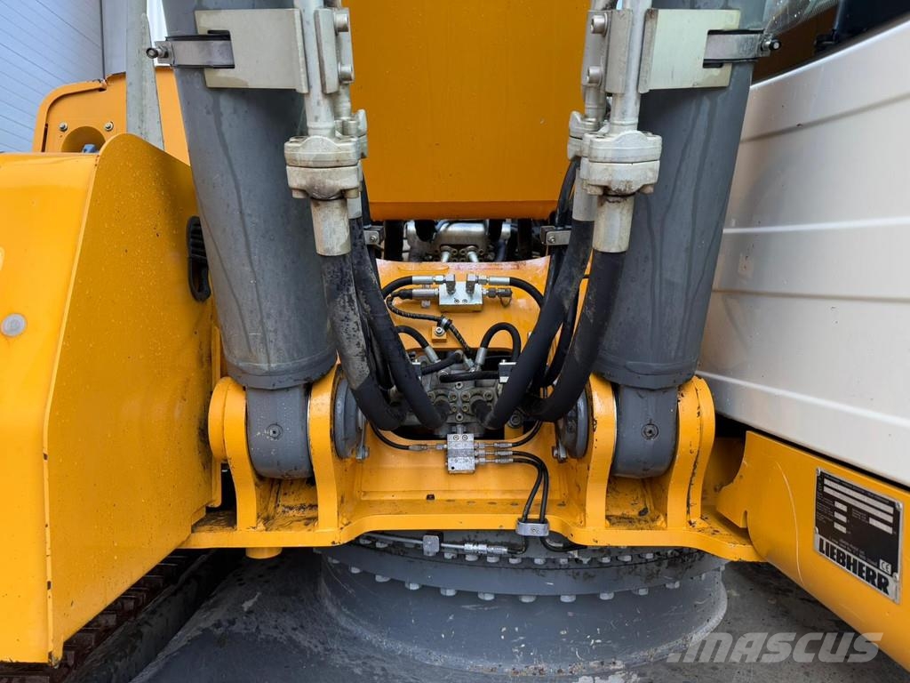 Liebherr R926 LC Bandgrävare