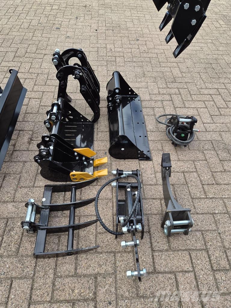 Colt diesel 1300 kg graafmachine! Minigraver army Mini excavadoras < 7t