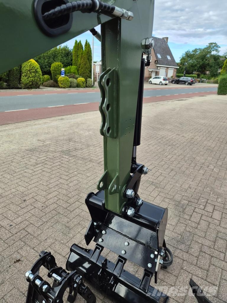 Colt diesel 1300 kg graafmachine! Minigraver army Mini excavadoras < 7t
