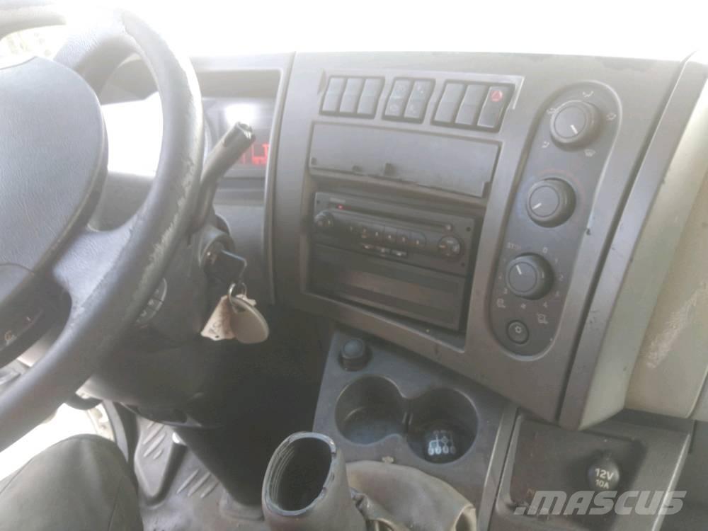 Renault Midlum 220 DCI Camiones con caja de remolque