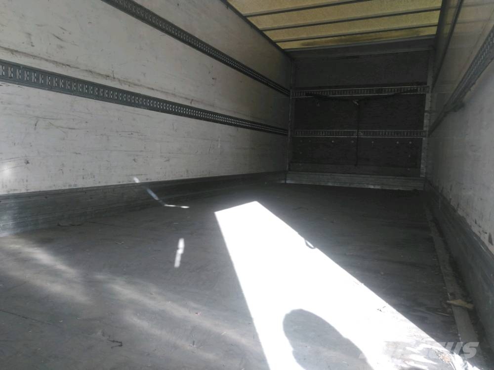 Renault Midlum 220 DCI Camiones con caja de remolque