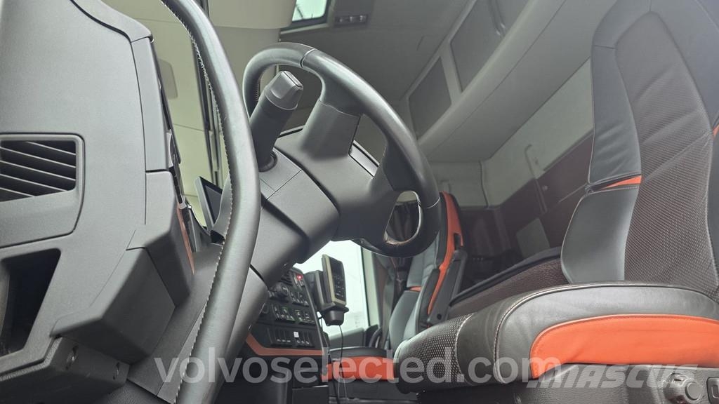 Volvo FH شاحنات أشجار