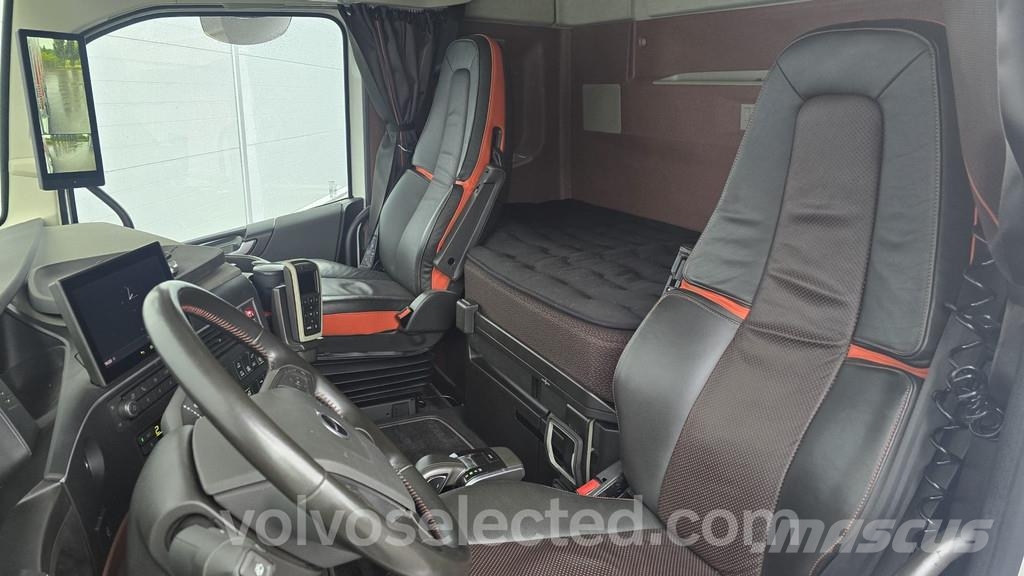 Volvo FH شاحنات أشجار