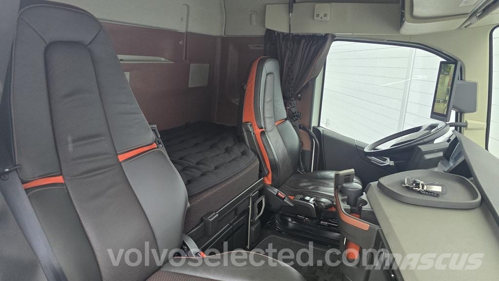 Volvo FH شاحنات أشجار