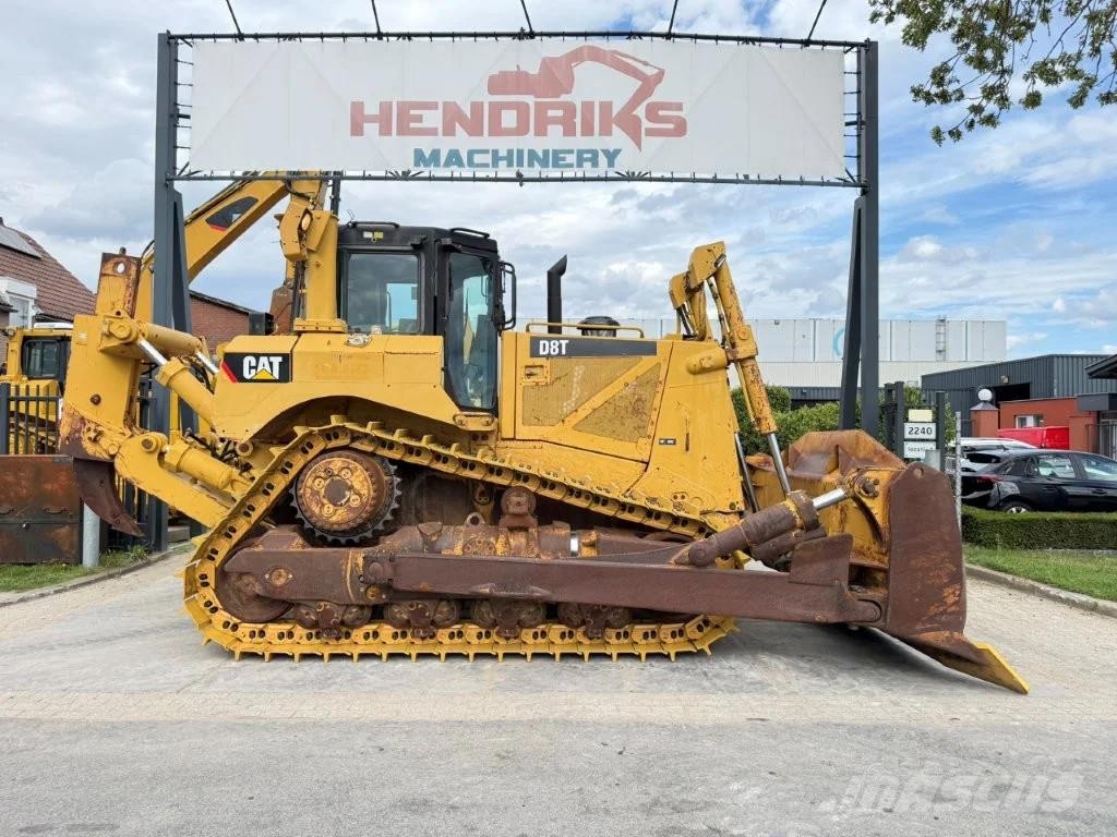 CAT D8T Buldooserid