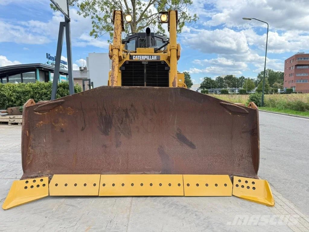 CAT D8T Buldooserid