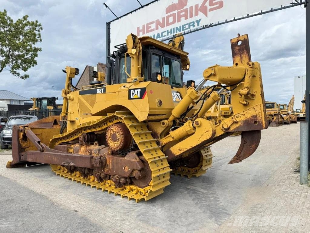 CAT D8T Buldooserid