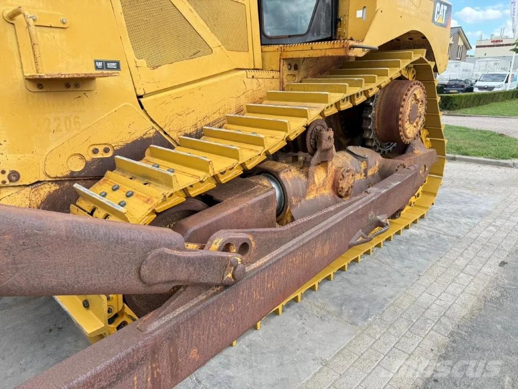 CAT D8T Buldooserid