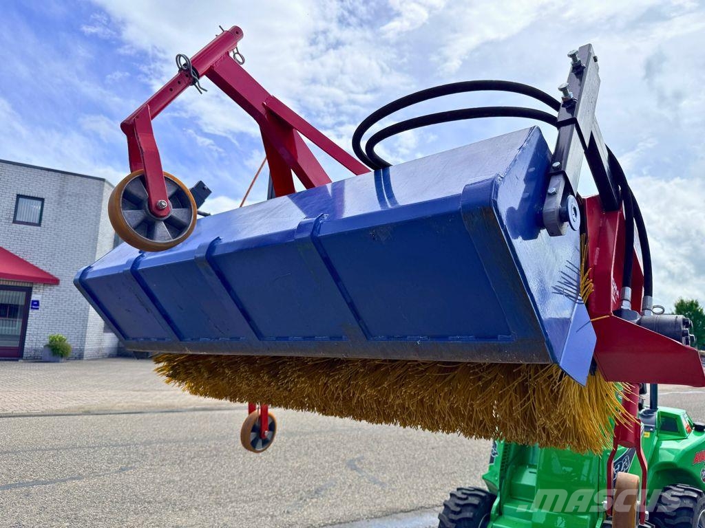 Qmac 150 Veegmachine met Opvangbak Fejemaskiner