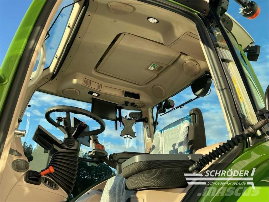 Fendt 724 GEN6 PROFI PLUS Tractoren