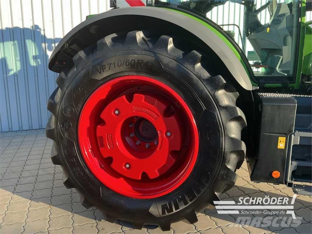 Fendt 724 GEN6 PROFI PLUS Tractoren