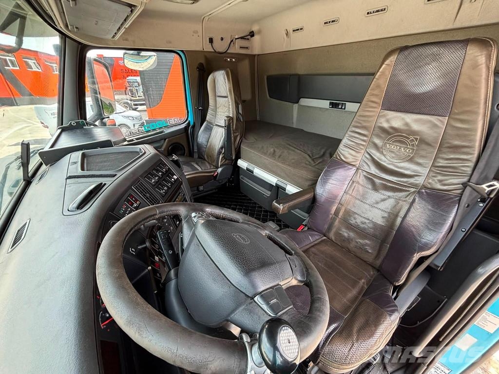 Volvo FH 16 540 8x4*4 HIAB 322E-6 + JIB / BOX L=5448 mm Автокранове