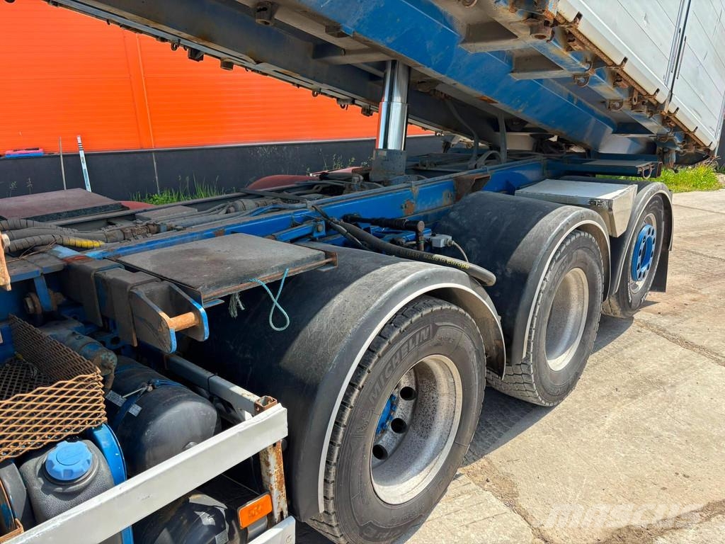 Volvo FH 16 540 8x4*4 HIAB 322E-6 + JIB / BOX L=5448 mm Автокранове