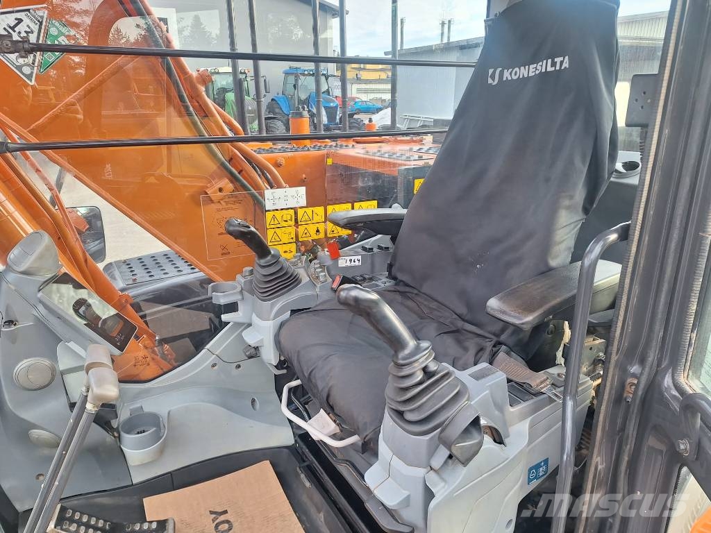 Hitachi ZX130LCN-7 -METSÄALUSTA- حفارات زحافة