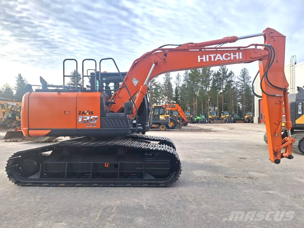 Hitachi ZX130LCN-7 -METSÄALUSTA- حفارات زحافة