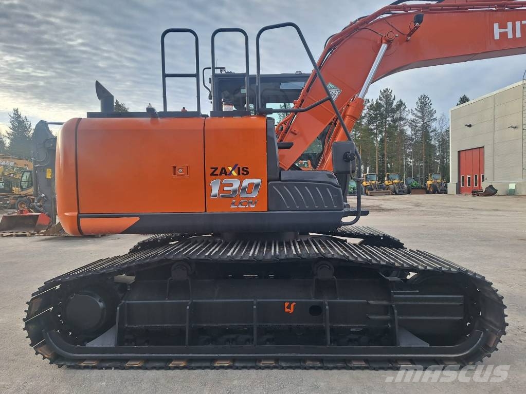 Hitachi ZX130LCN-7 -METSÄALUSTA- حفارات زحافة