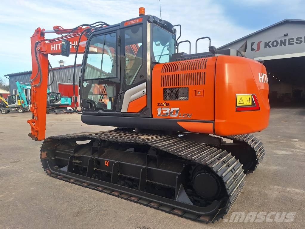 Hitachi ZX130LCN-7 -METSÄALUSTA- حفارات زحافة