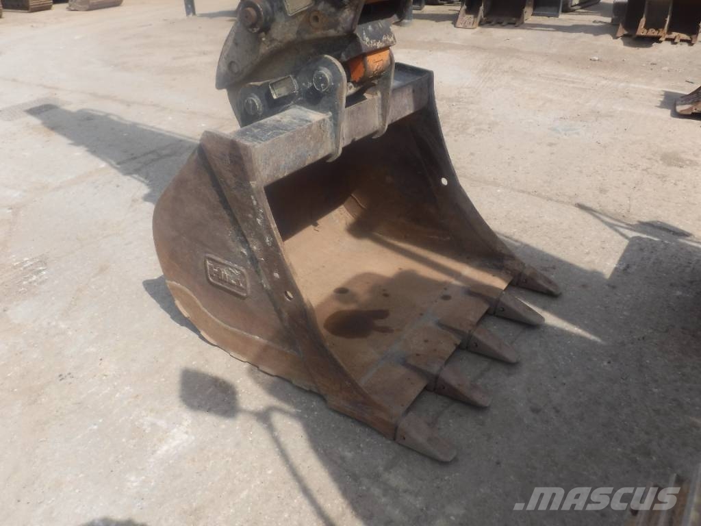 Hitachi ZX 130 LC N-7 Εκσκαφείς με ερπύστριες