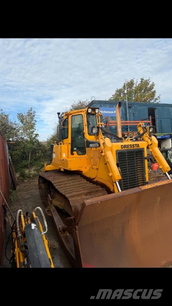 Dressta TD15 Crawler dozers