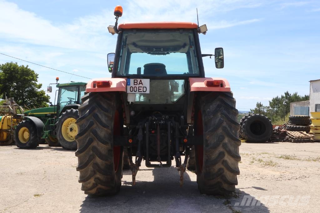 Kubota M128X Traktori