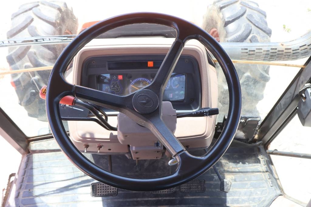 Kubota M128X Traktori