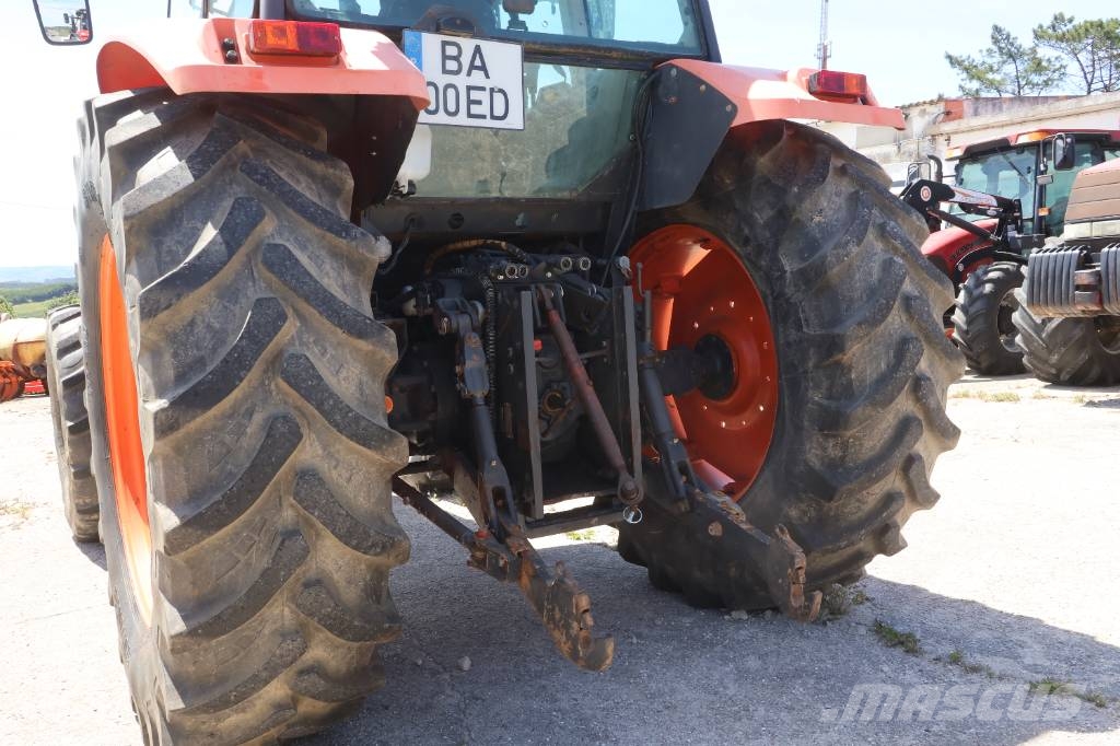 Kubota M128X Traktori