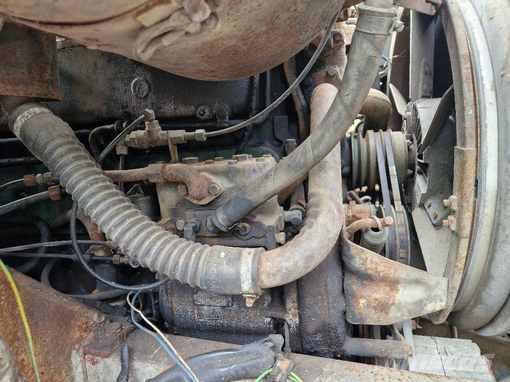 Volvo N1033 6X4 平板车