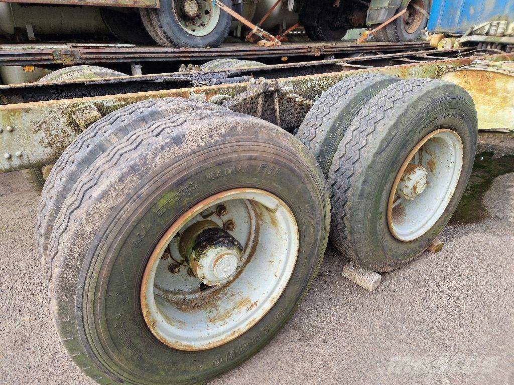 Volvo N1033 6X4 平板车