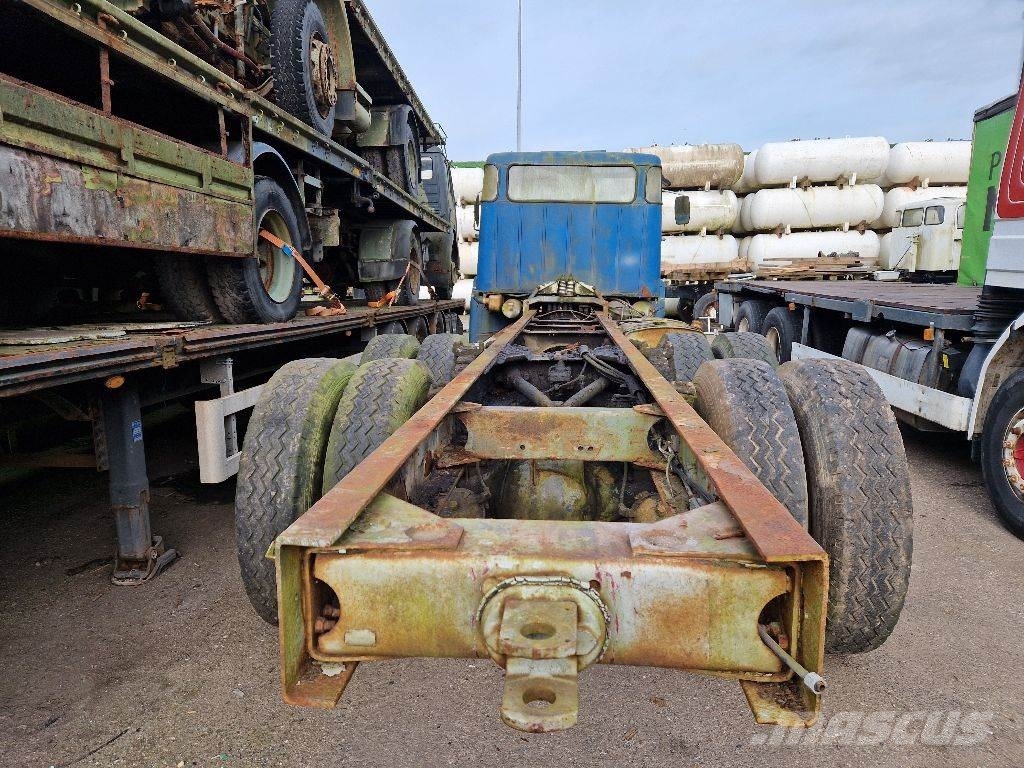 Volvo N1033 6X4 平板车
