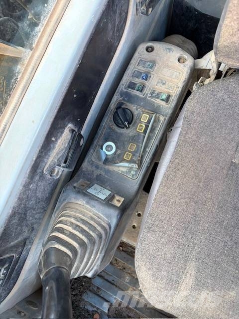 Hyundai 140w-7 حفارات بعجل