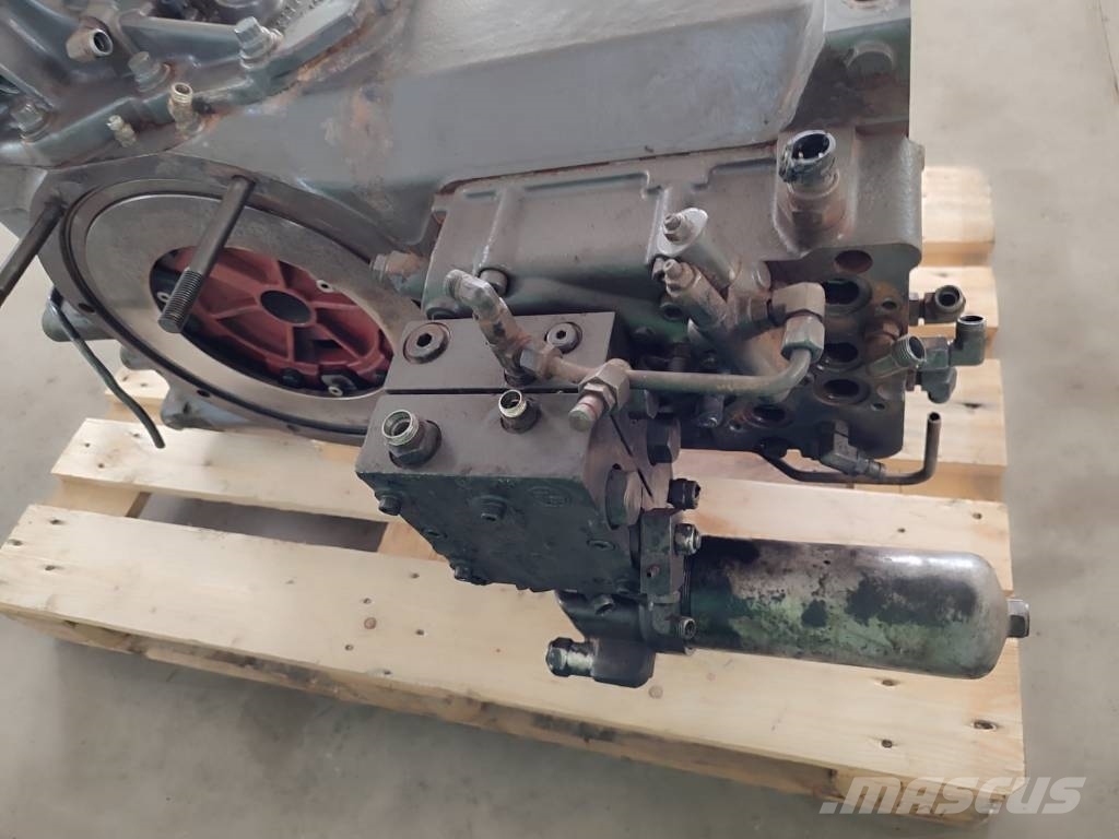 CLAAS Rear differential 851B9 CLAAS ARION 620 Mjenjač