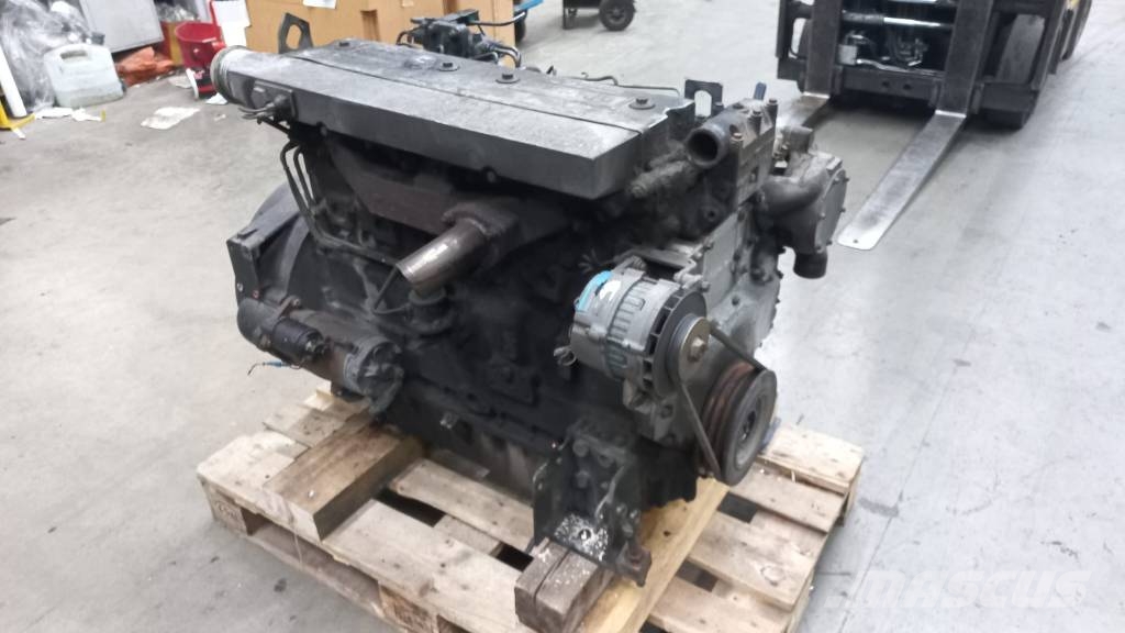 Perkins 1006-6 (YA30603) محركات