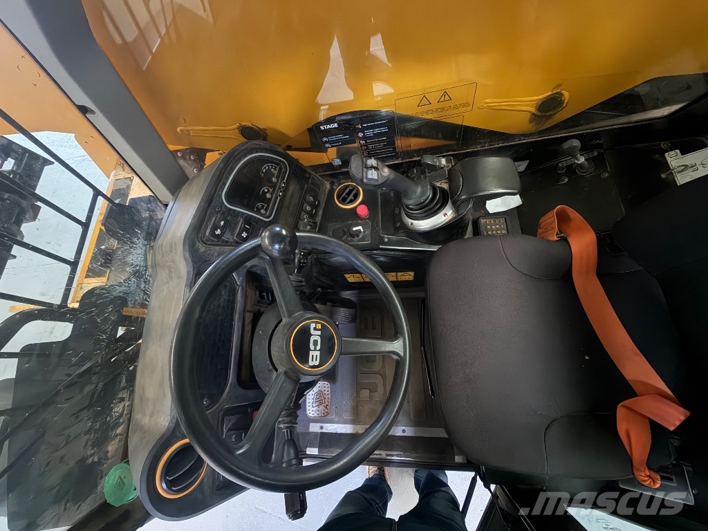 JCB 525-60 Teleskoplæssere