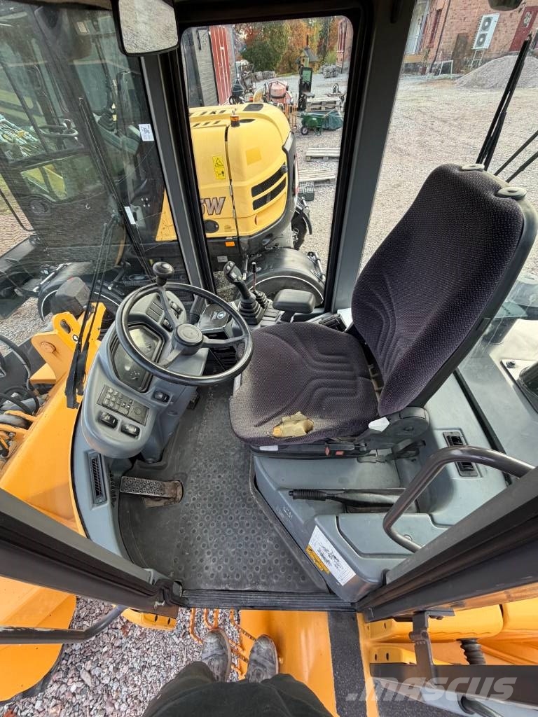 Volvo L30G 3171 timmar med Planskopa Rataslaadurid