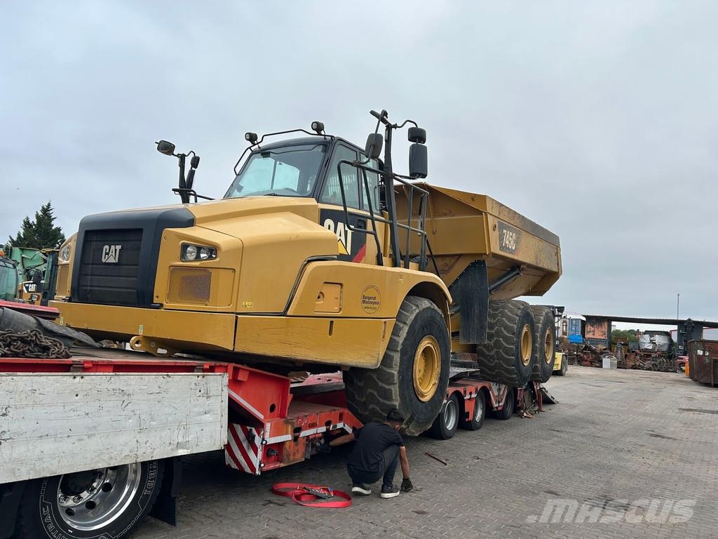 CAT 745 C Artikulētie pašizgāzēji