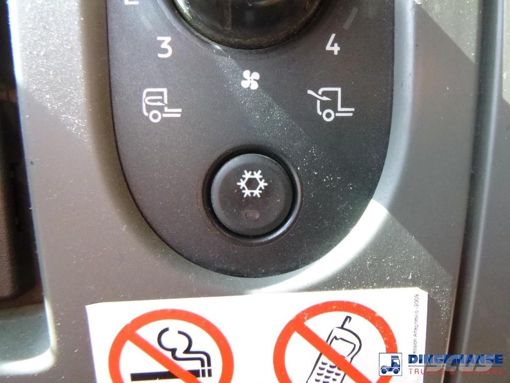 Renault Premium 280 dxi 4x2 fuel tank 13.6 m3 / 4 comp 탱커 트럭