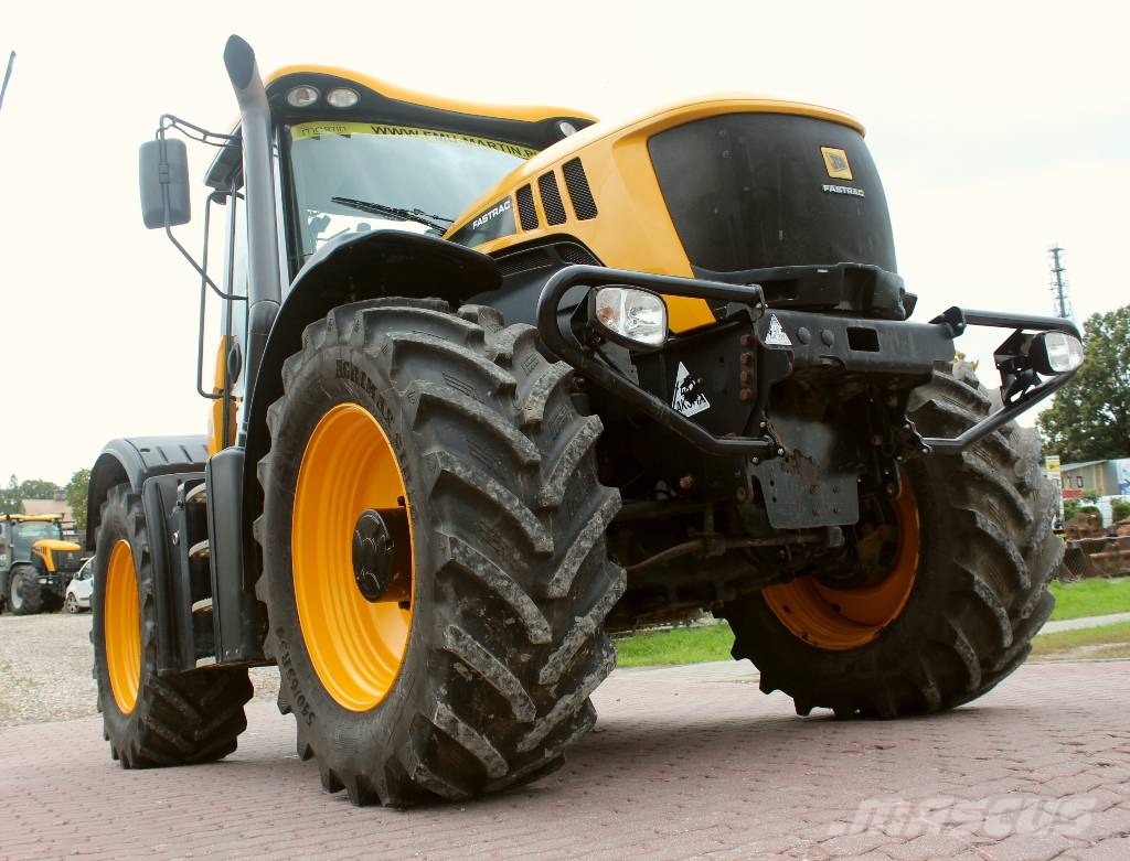 JCB Fastrac 3230 Sisu Xtra Traktorit