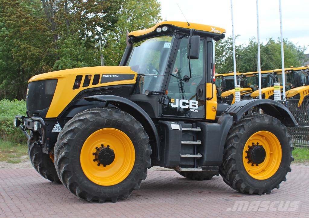 JCB Fastrac 3230 Sisu Xtra Traktorit
