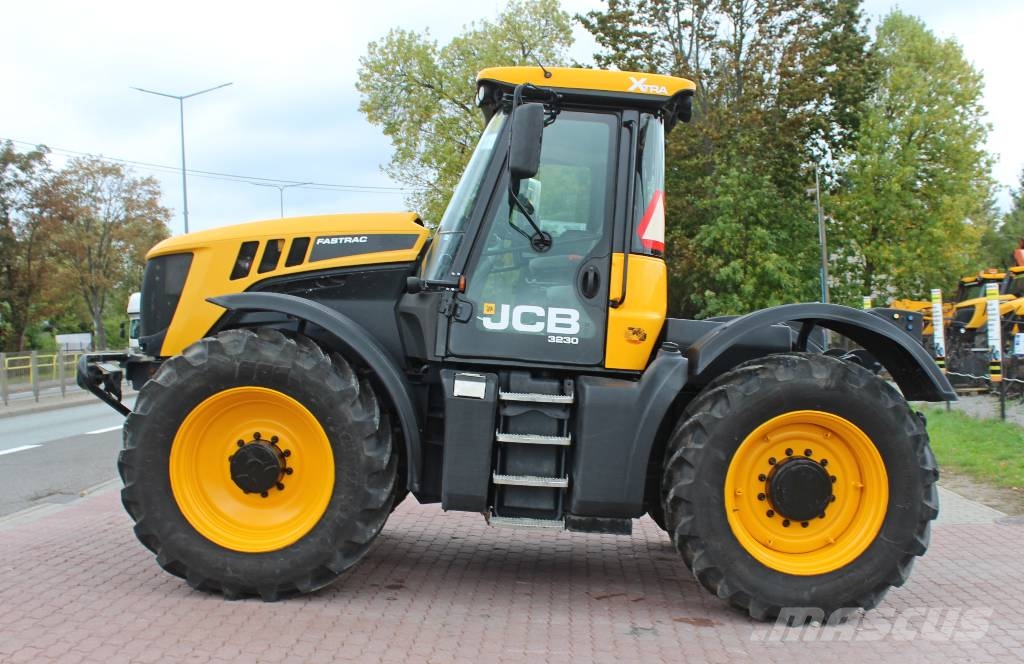 JCB Fastrac 3230 Sisu Xtra Traktorit