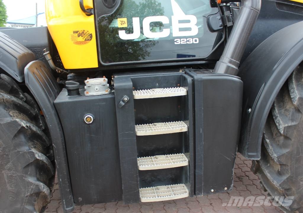 JCB Fastrac 3230 Sisu Xtra Traktorit