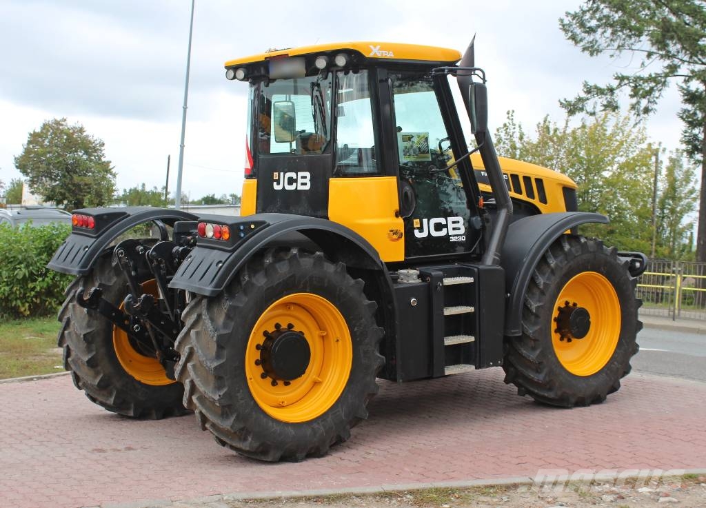 JCB Fastrac 3230 Sisu Xtra Traktorit