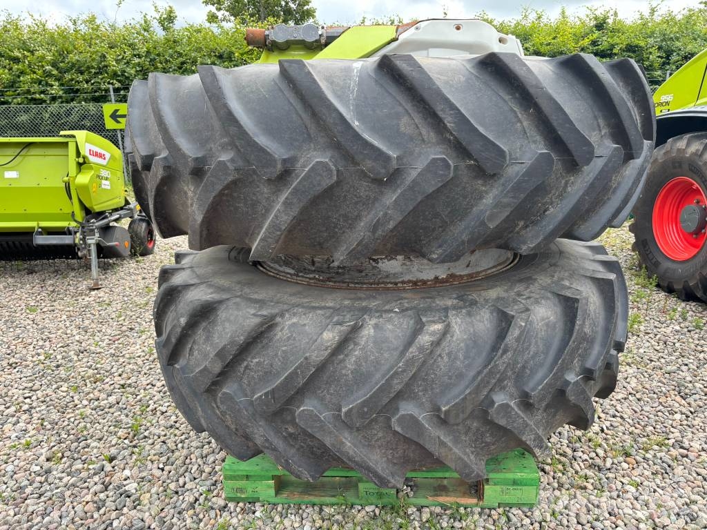  Tvillinghjul 20.8R42 Tyres, wheels and rims