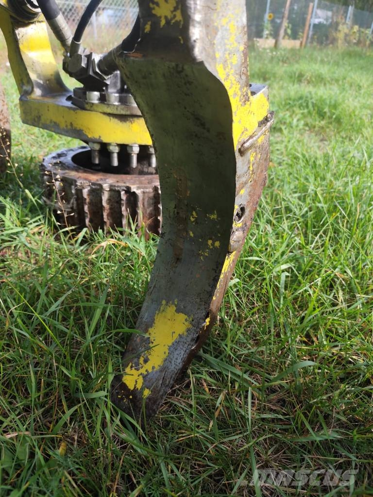 John Deere 1270 E Harvesteri