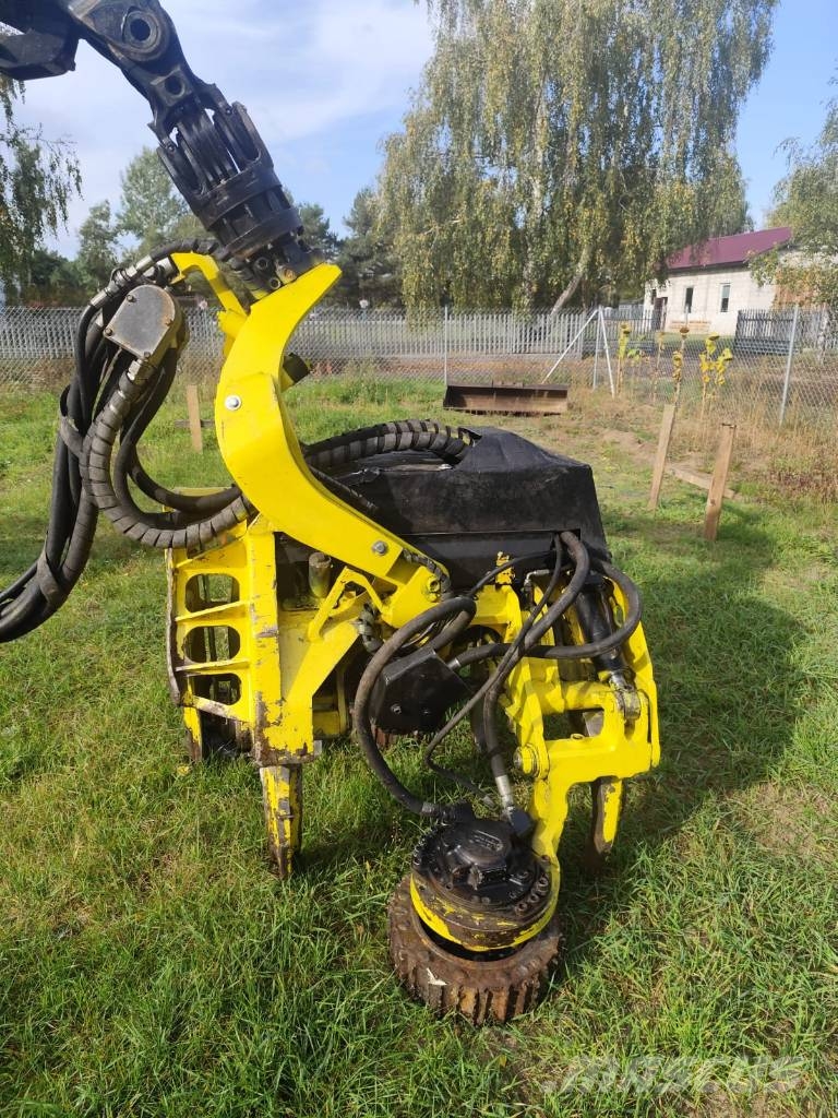 John Deere 1270 E Harvesteri