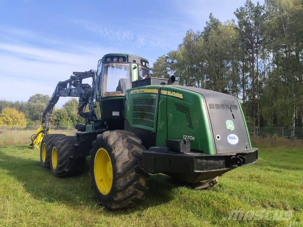 John Deere 1270 E Harvesteri